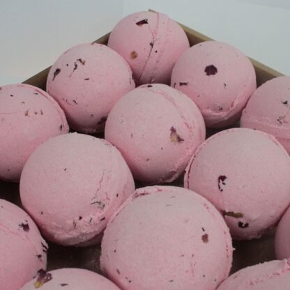 Rose & Petals Bath Bomb X 1 - Image 2