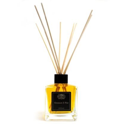 200ml Geranium & Rose Essential Oil Reed Diffuser X 1 - Image 2